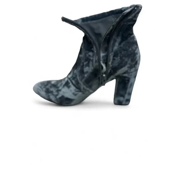 Steve Madden Ankle Booties Tight Velvet Blue Gray Size 6 1/2 Zip - Picture 4 of 11